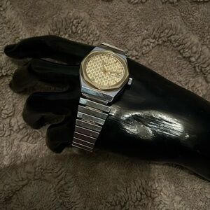 Hormilton circa 50’s watch gold and silver tones